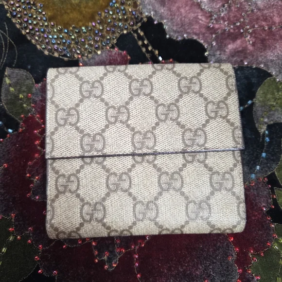 Gucci Beige Wallet with - Picture 2 of 14